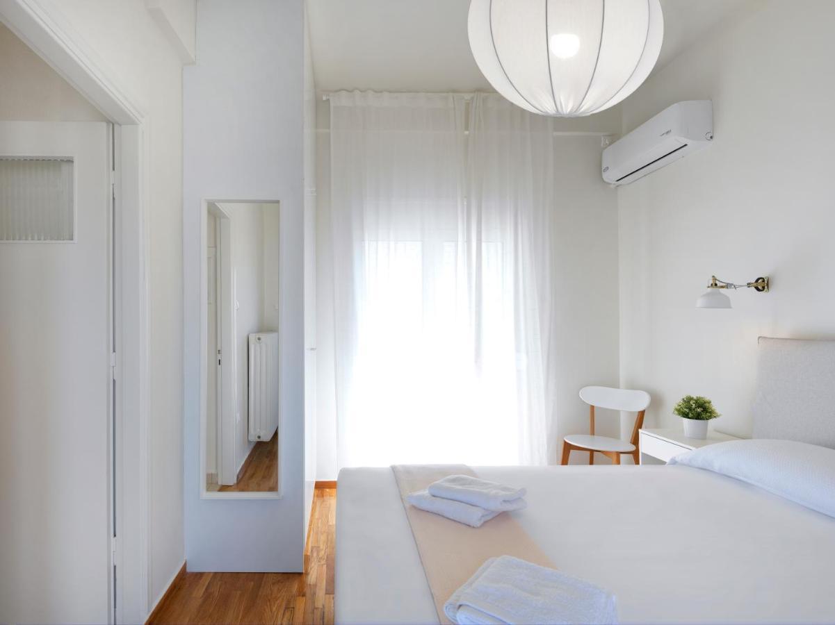 Modern Penthouse Overlooking Halkis Chalkís Extérieur photo
